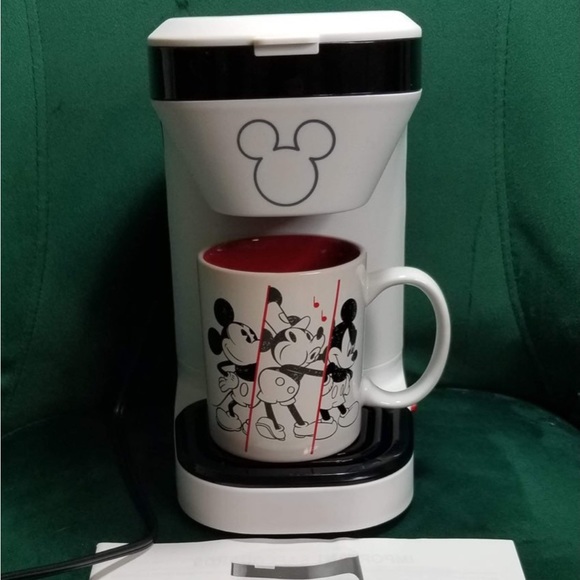 Mickey Mouse Coffee Maker w/ Ceramic Mug - Picture 2 of 9